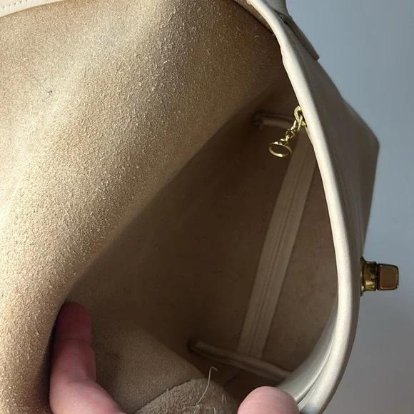 Coach | Vintage Quincey #9919 in Bone - Picture 15 of 15